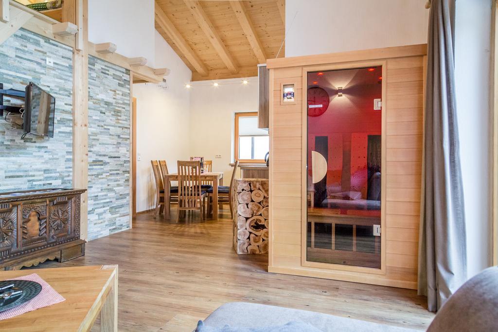 Zugspitzchalets Biberwier Rom bilde
